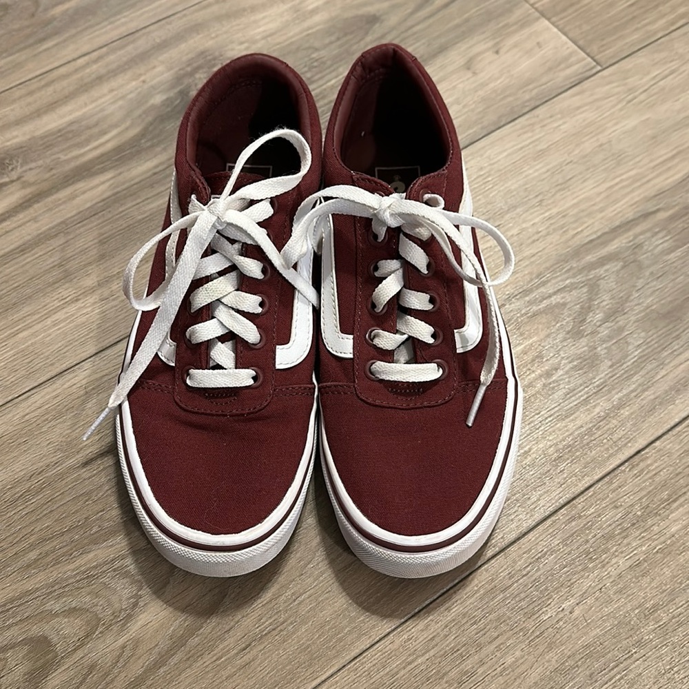 Womens Van Old Skool Sneakers size 7.5 Port Royale / Burgundy / Red